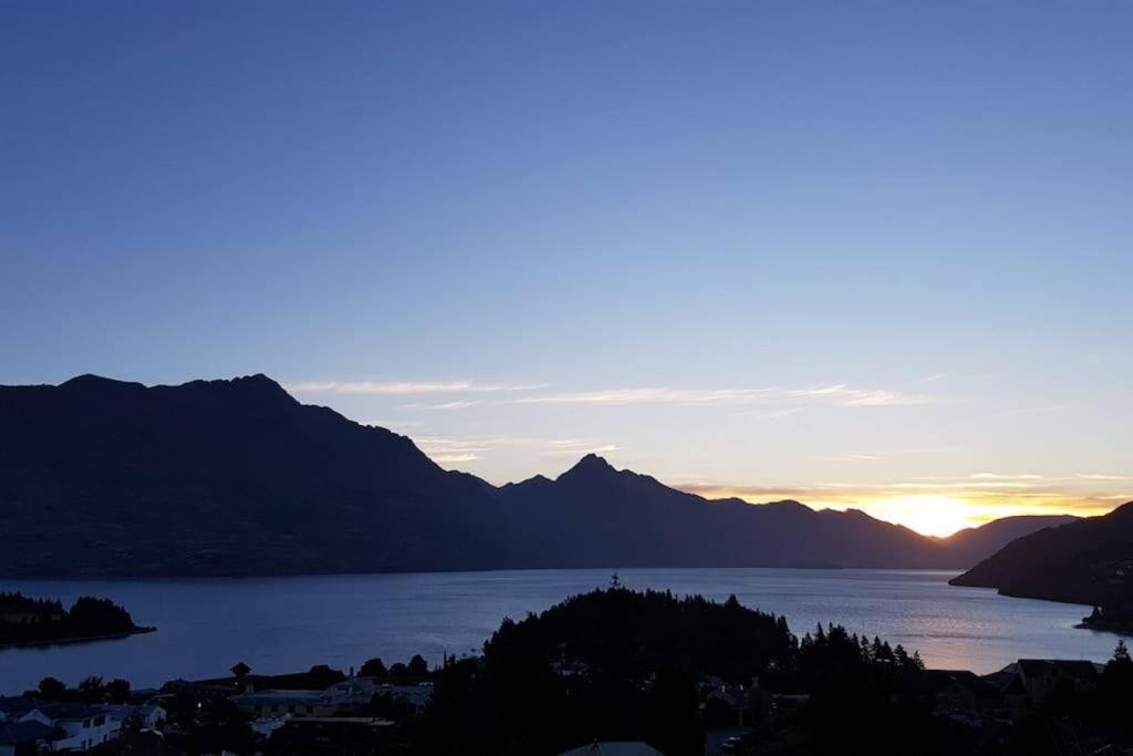 Awesome Studio - Amazing Mountain & Lake Views Queenstown Exteriör bild